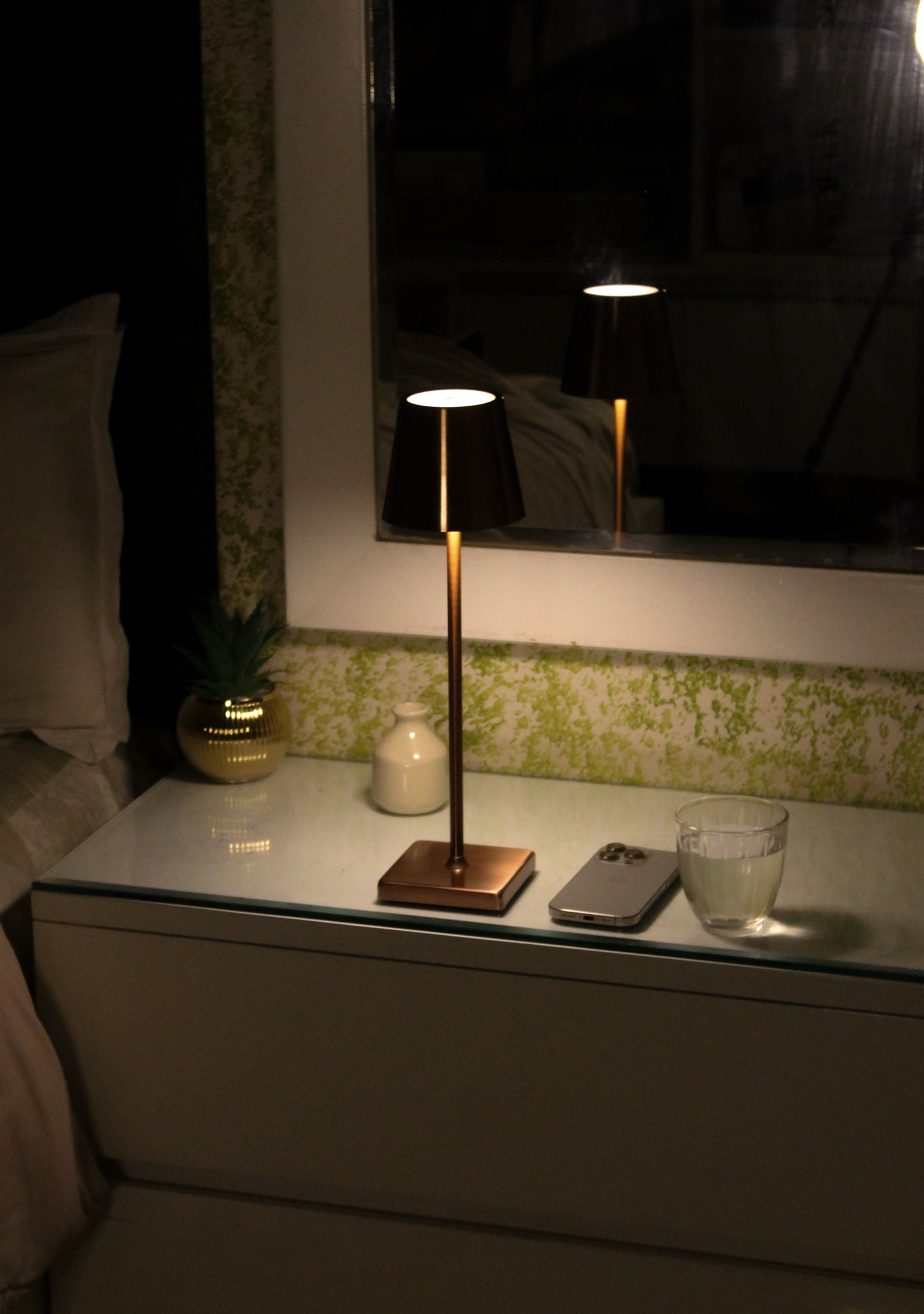 Linear Luxe Metal Lamp - Touch Sensor