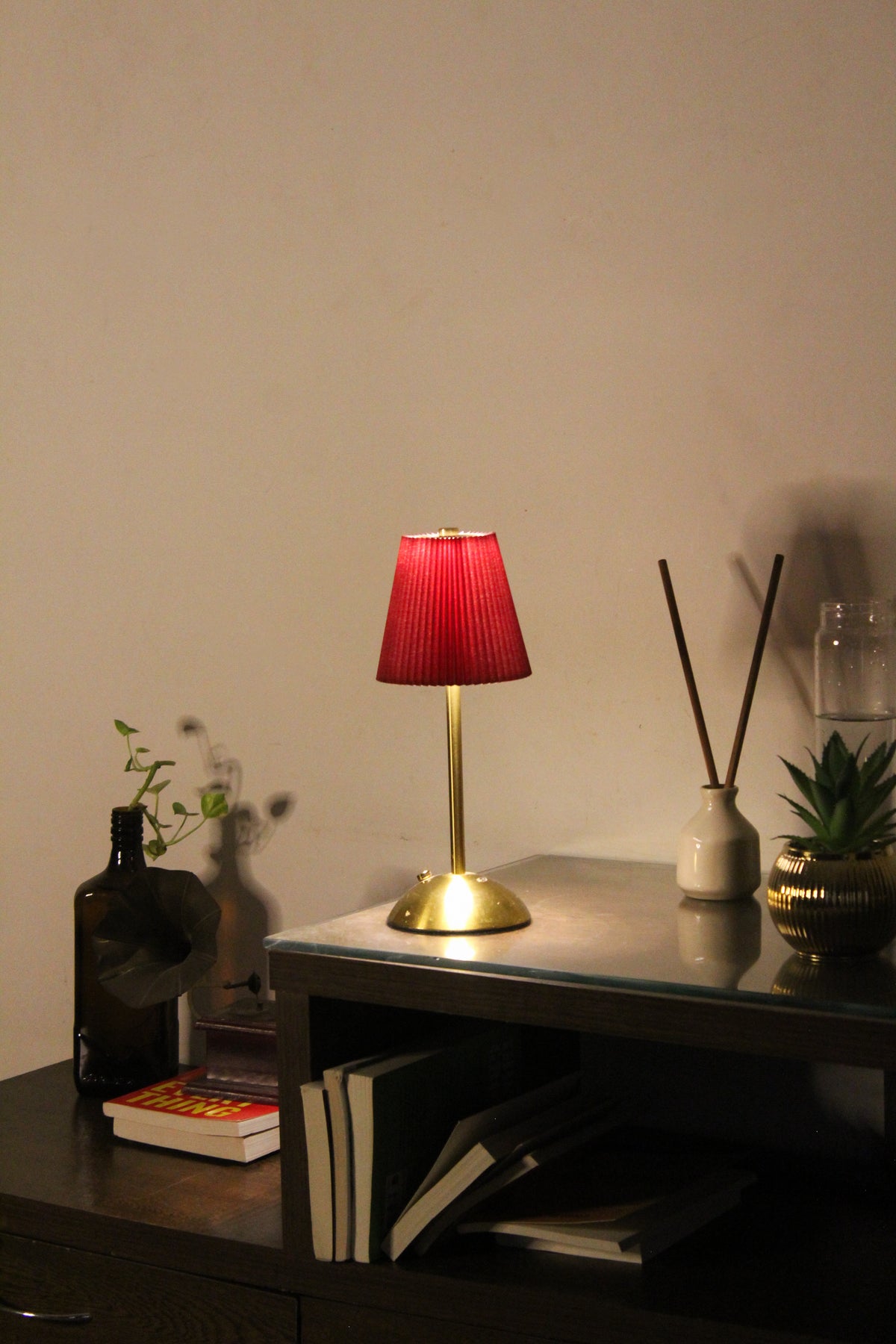 Gazing Velvet Kasa Metal Lamp - Touch Sensor