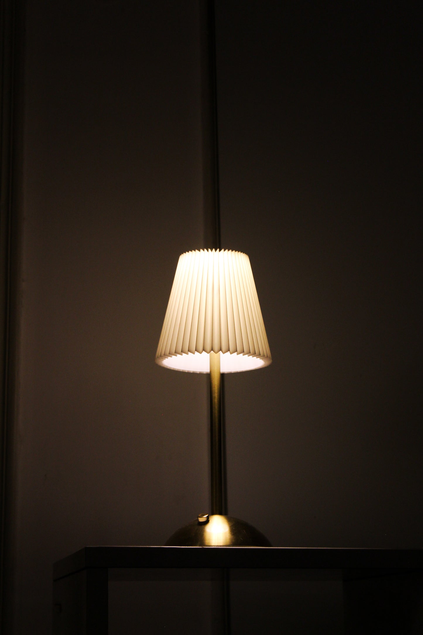 Willow Whimsy Metal Lamp - Touch Sensor, Perfect Brass Finish and match of the White.