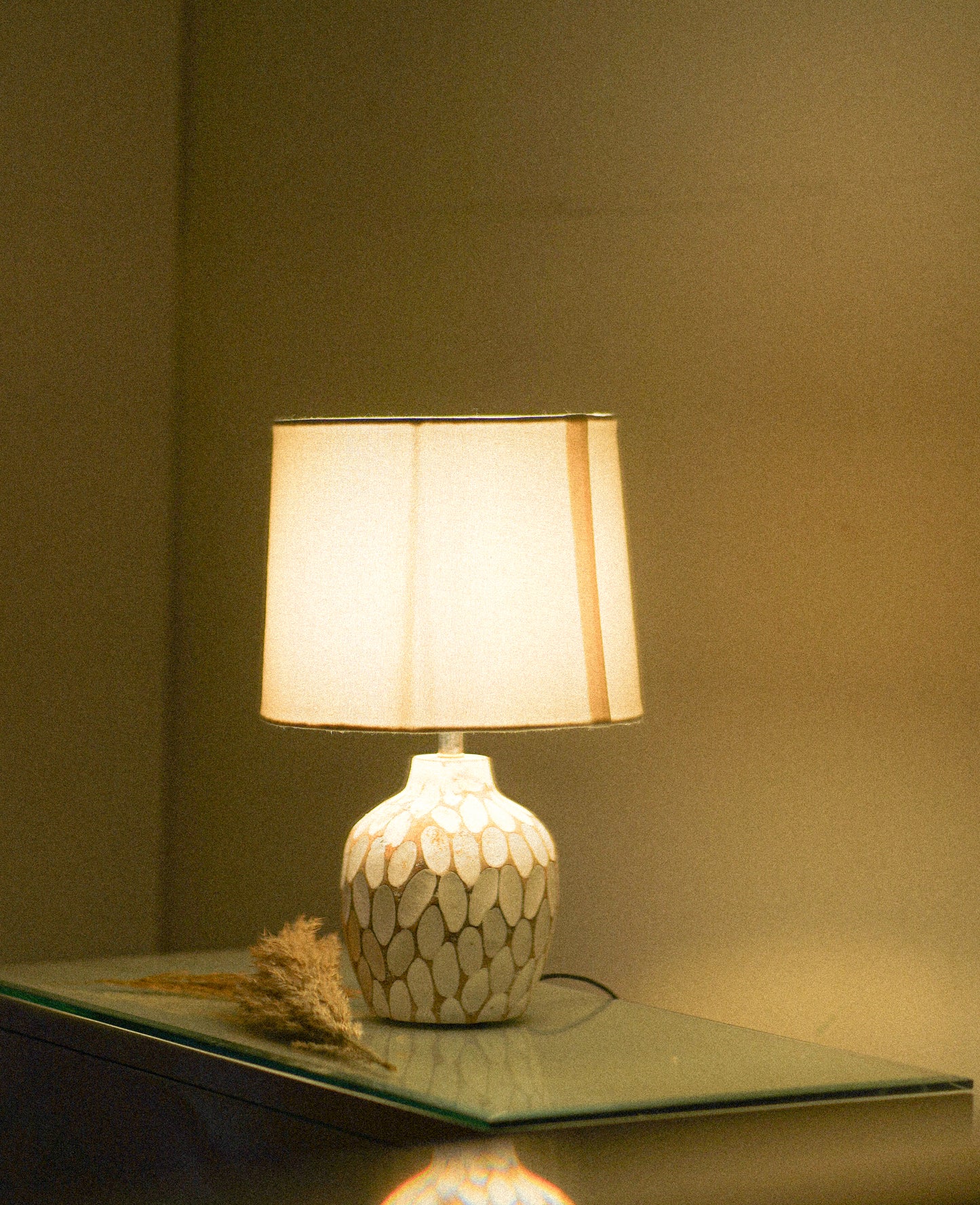 Moon Lumière Old-fashioned Handcrafted Table Lamp