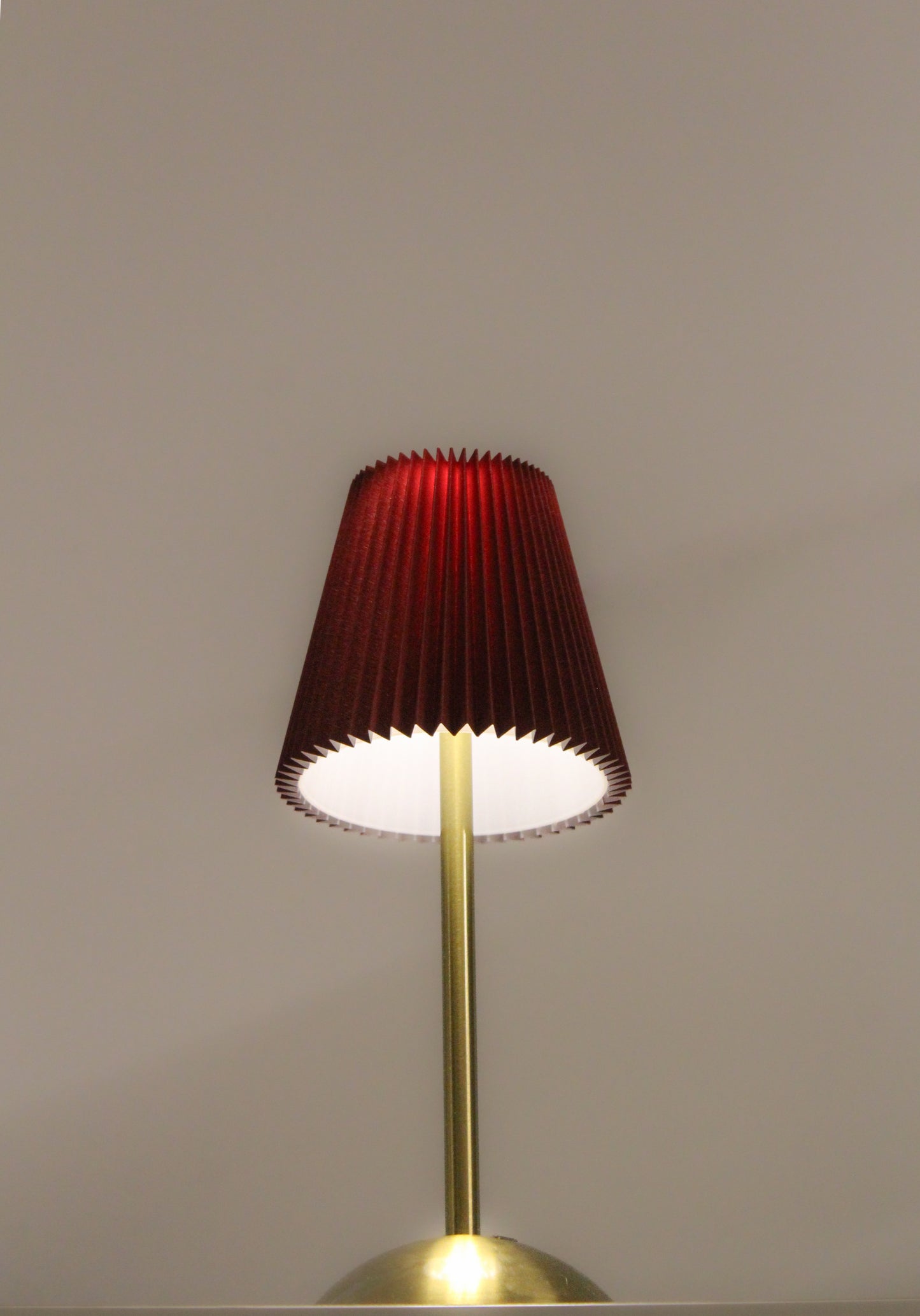 Gazing Velvet Kasa Metal Lamp - Close-up of the smooth matte texture and champagne gold accents of the Gazing Velvet Kasa.